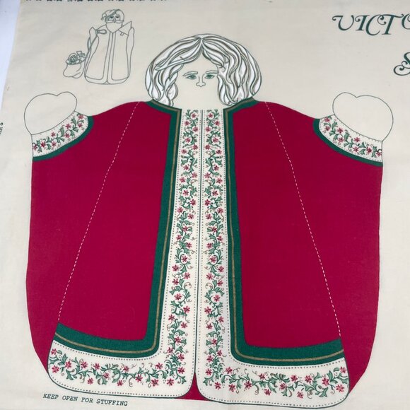 Vintage Victoriana Christmas Santa Centerpiece Cut and Sew Project Holiday Decor - Picture 4 of 10